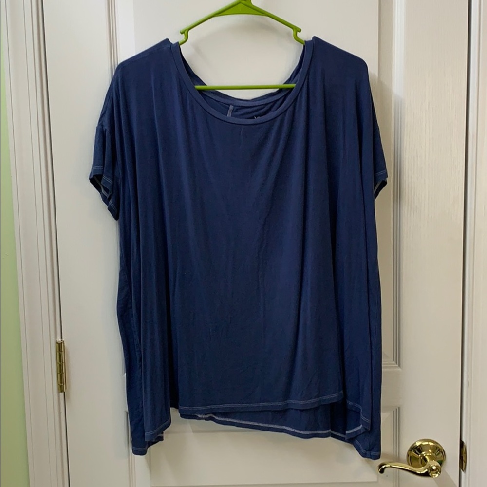 american eagle blue t-shirt